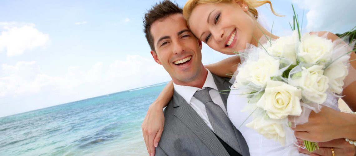 top-3-reasons-to-avoid-the-diy-beach-wedding-path